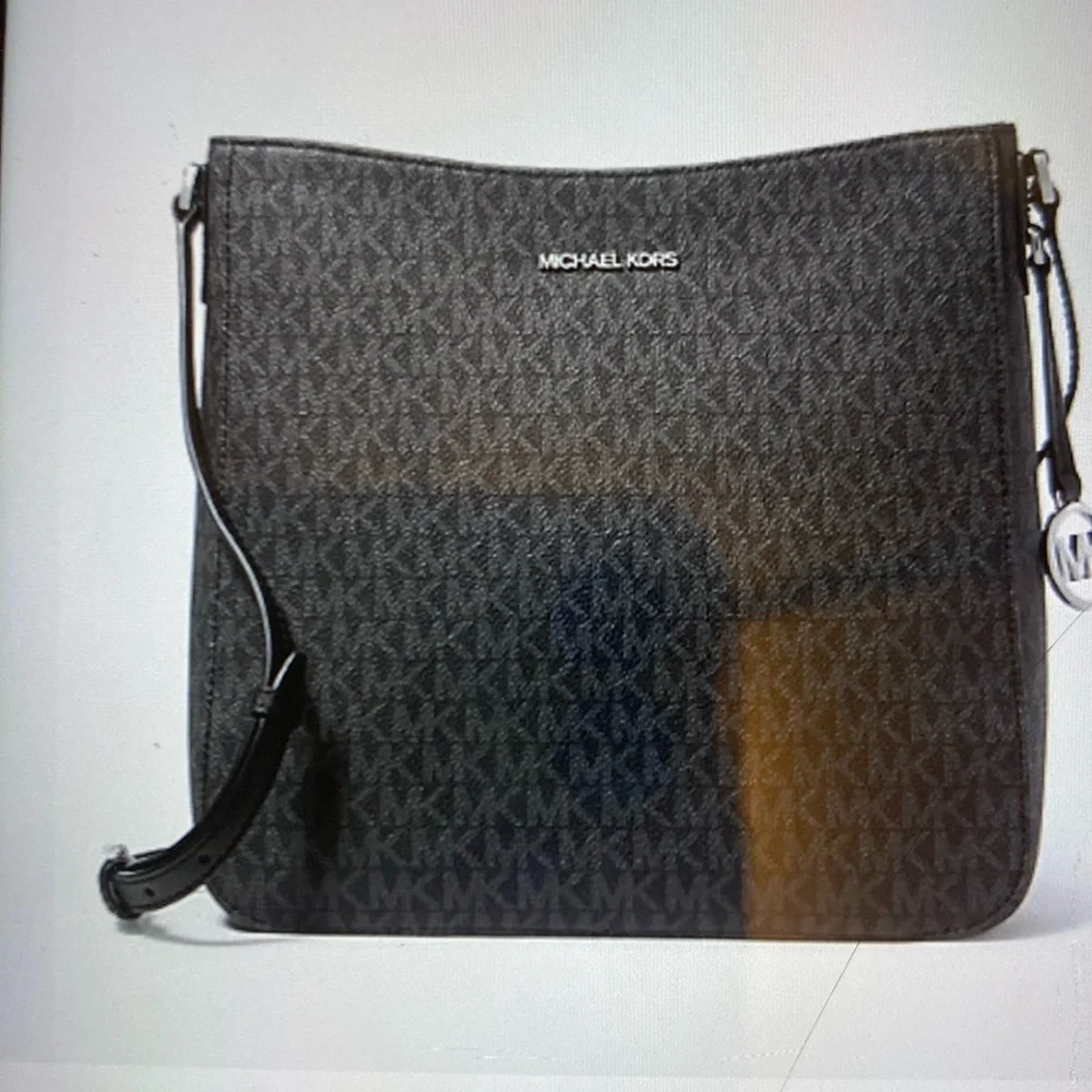 Nwt. Michael Michael kors jet set travel large logo messenger bag